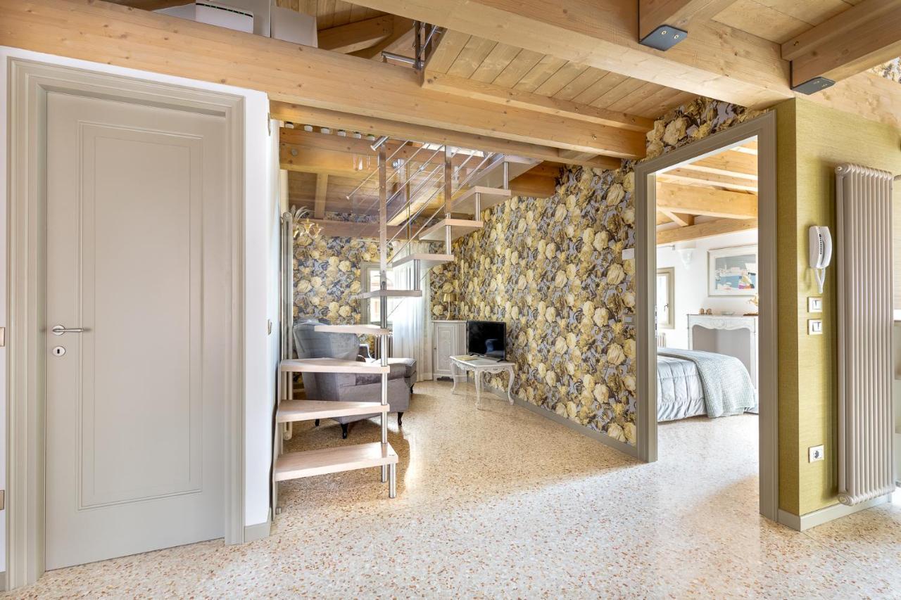 Ca' Cappello Venice Apartment 2 With Canal View Exterior photo